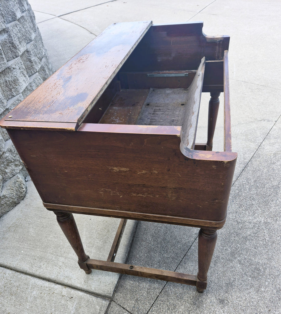 Empty Brown B3 cabinet